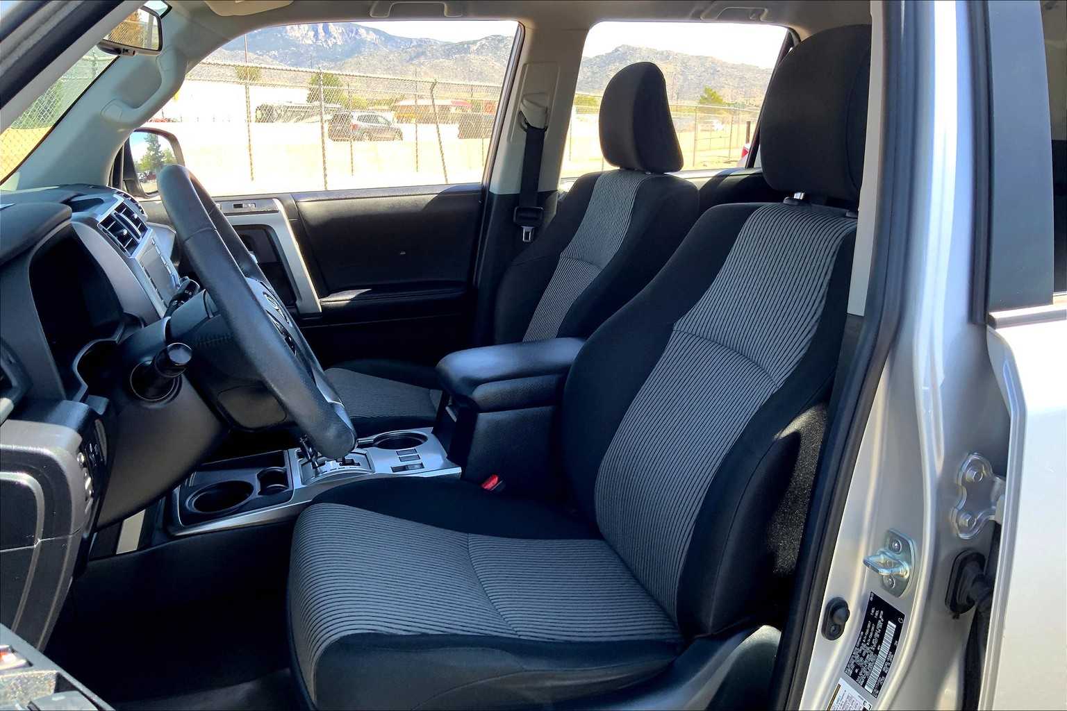 2023 Toyota 4Runner SR5 photo 8