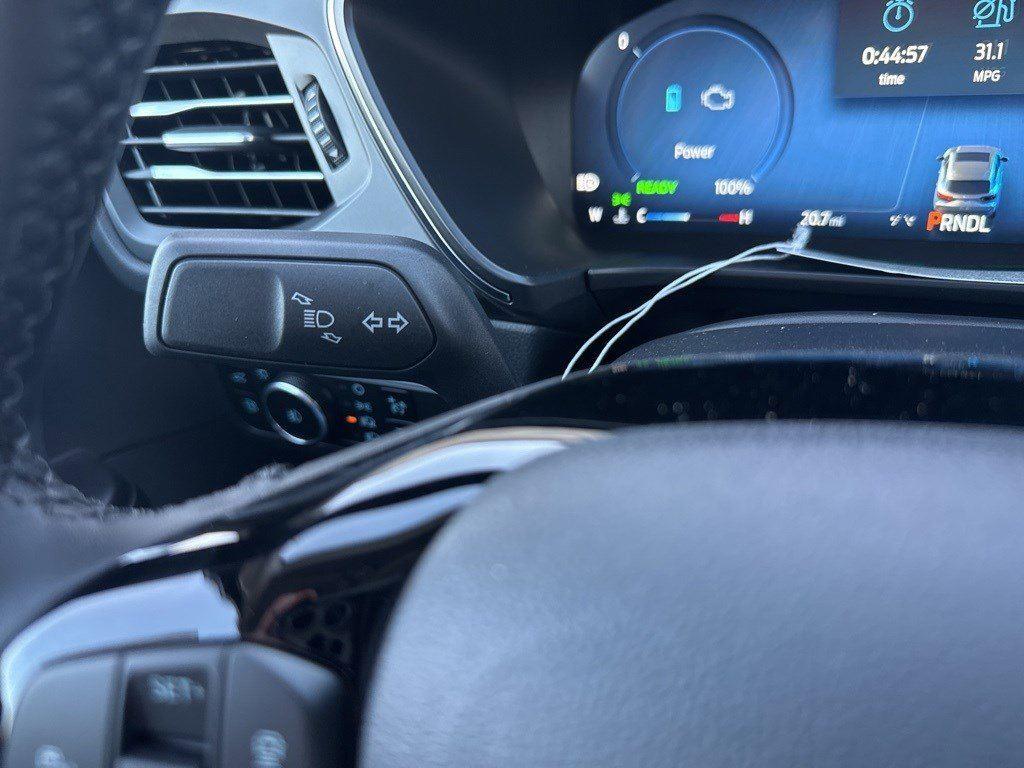 2025 Ford Escape Plug-In Hybrid photo 34