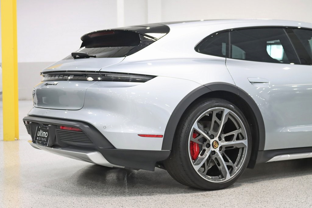 2023 Porsche Taycan Cross Turismo 4S photo 10