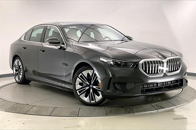 2025 BMW i5 40's photo