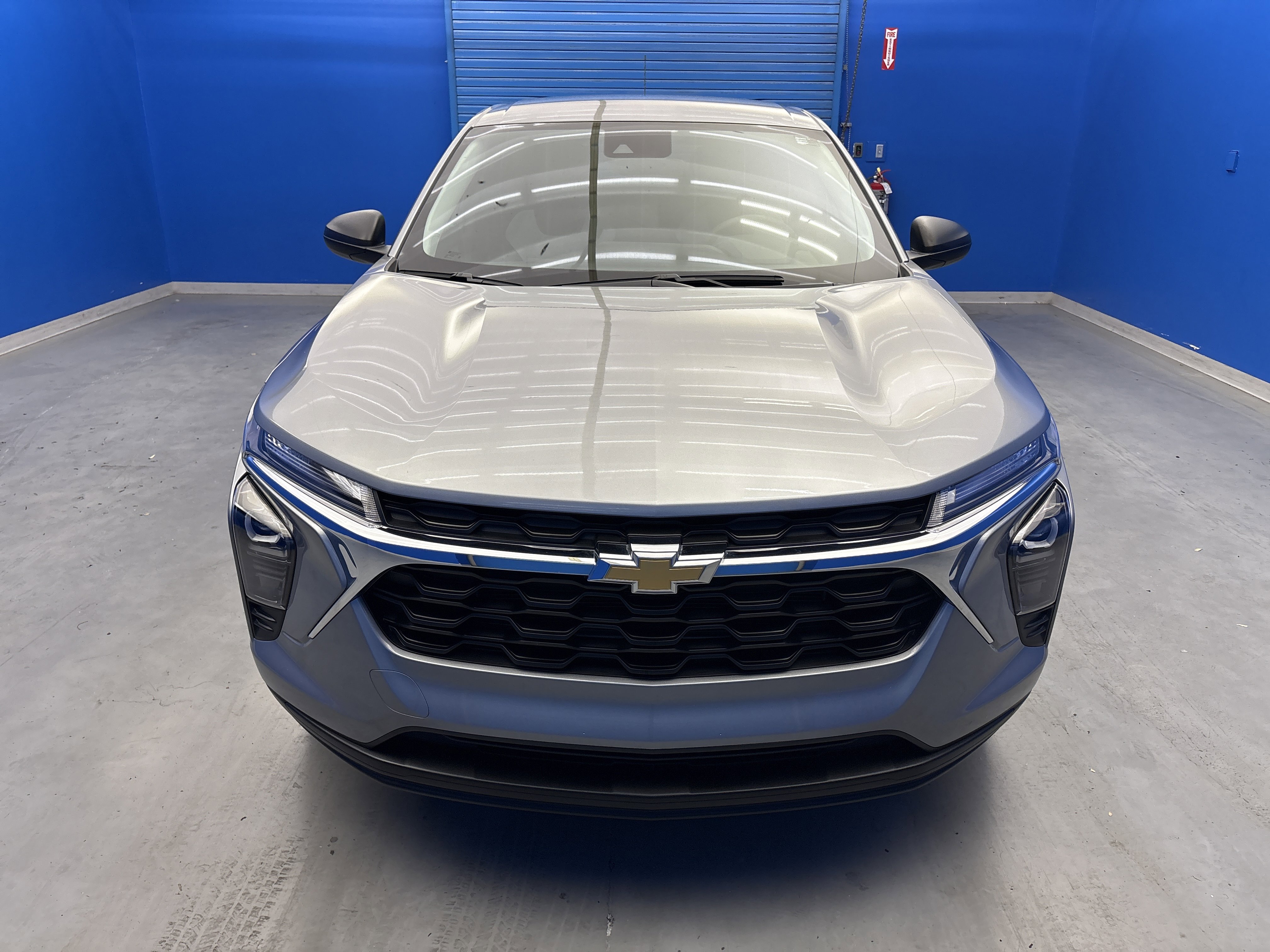 2024 Chevrolet Trax LS photo 2