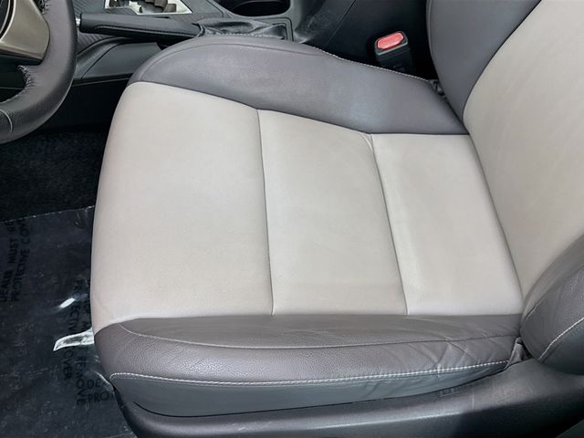 2013 Toyota RAV4 Limited photo 18