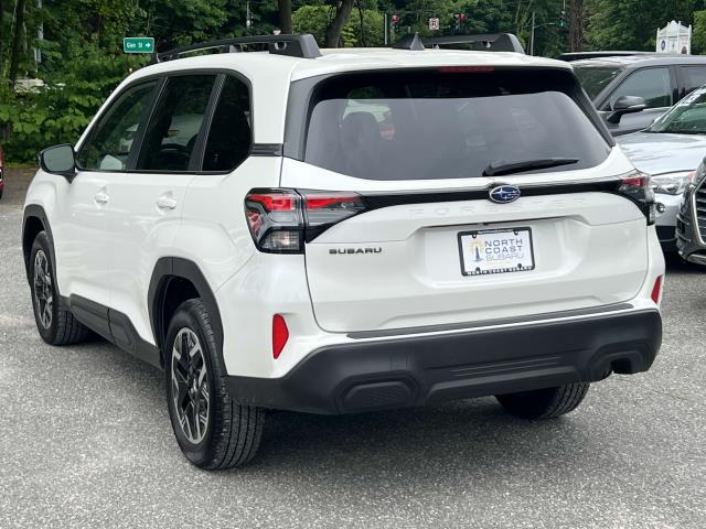 2025 Subaru Forester Premium Base photo 4
