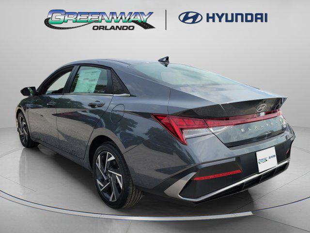 2025 Hyundai Elantra Hybrid Limited photo 3