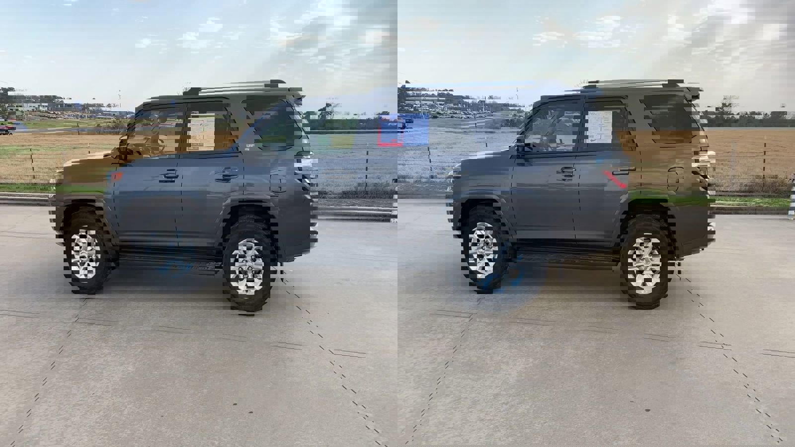 2020 Toyota 4Runner SR5 Premium 2WD photo 5