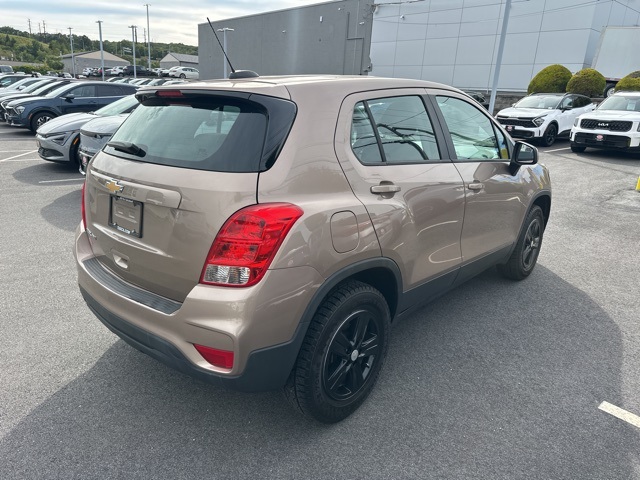 2018 Chevrolet Trax LS photo 7