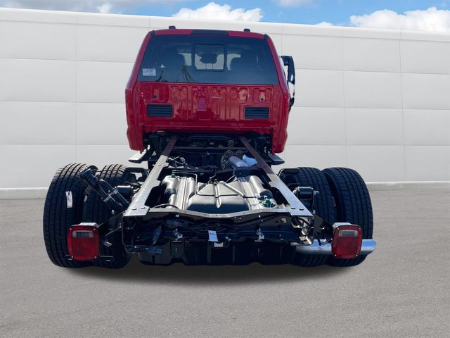 2025 Ford F-350 photo 3