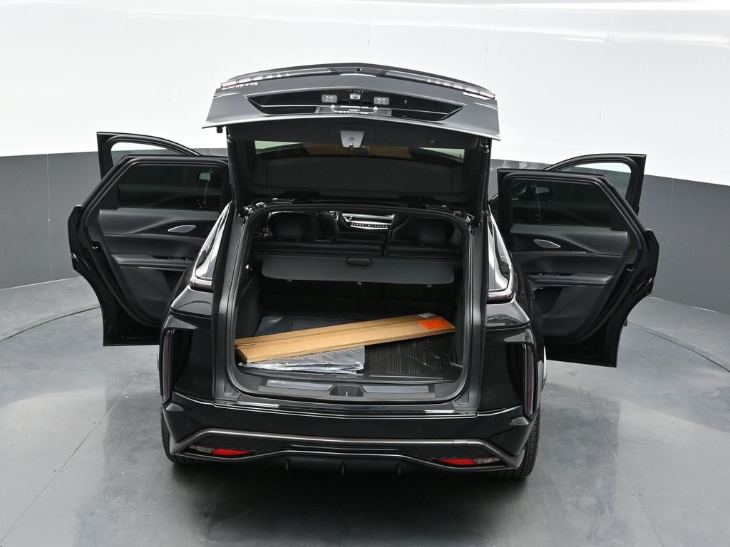 2026 Cadillac Lyriq photo 32