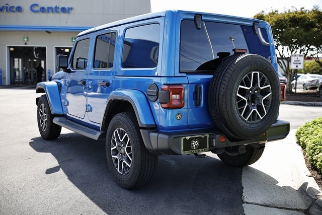 2024 Jeep Wrangler Sahara photo 7