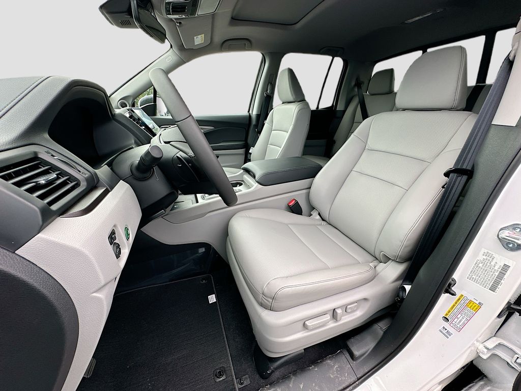 2025 Honda Ridgeline RTL photo 15
