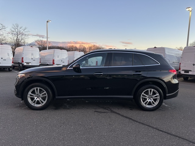 2023 Mercedes Benz GLC 300 4MATIC photo 4