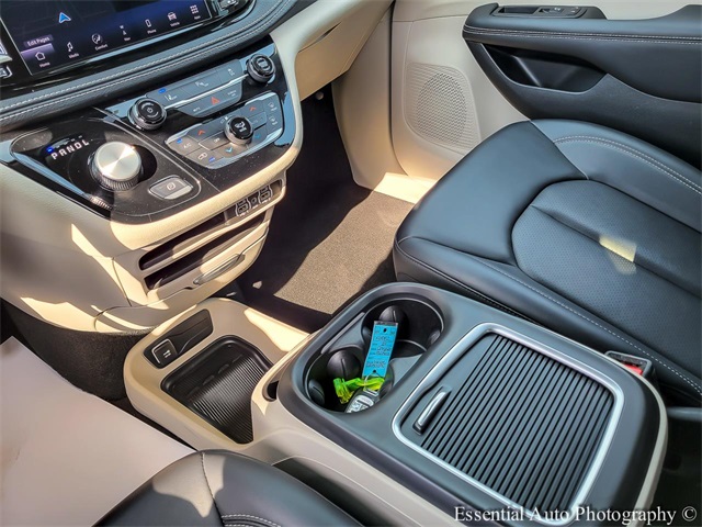 2024 CHRYSLER PACIFICA - Image 26