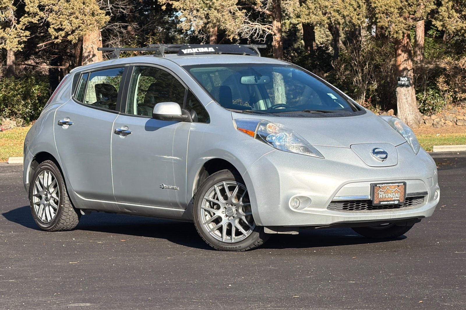 Used 2013 Nissan LEAF SL with VIN 1N4AZ0CP6DC418611 for sale in Bend, OR