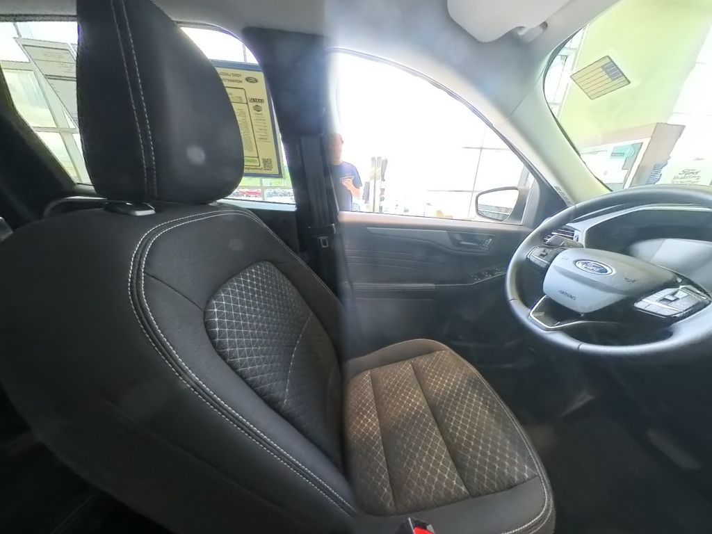 2023 Ford Escape Active photo 24