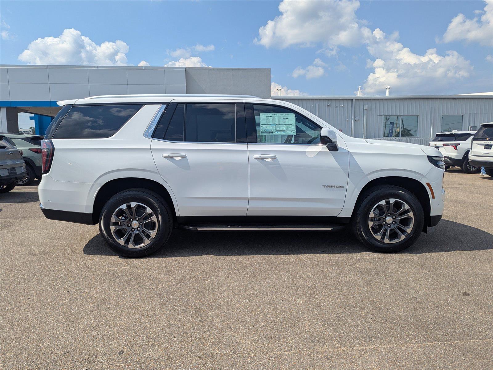 2025 Chevrolet Tahoe LS photo 2