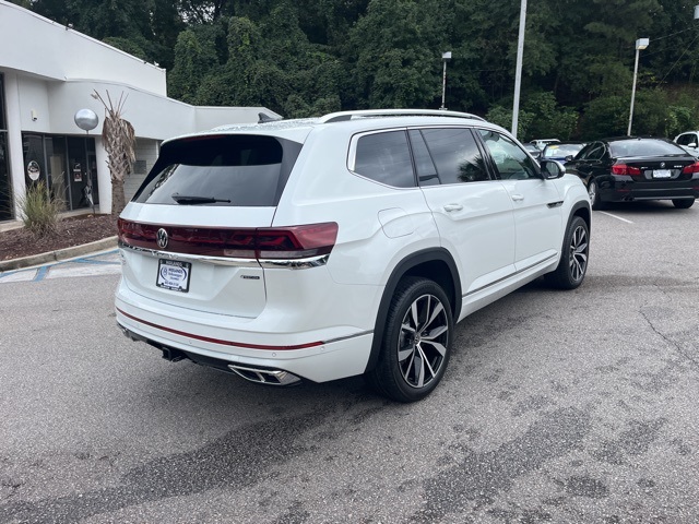 2026 Volkswagen Atlas SEL Premium R-Line photo 2