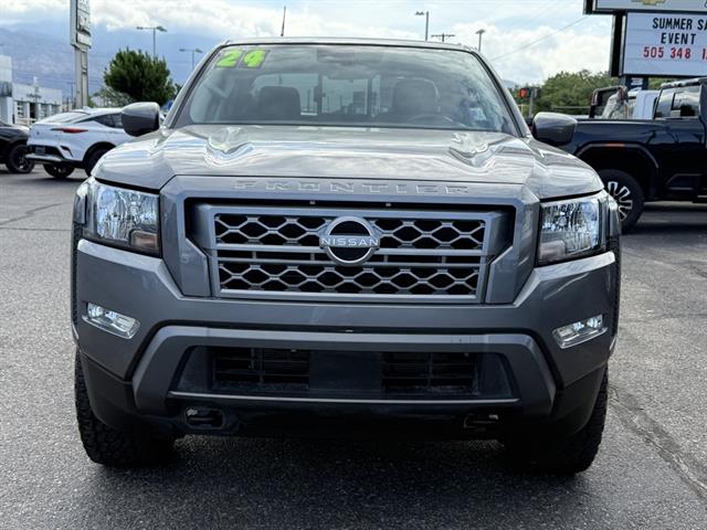 2024 Nissan Frontier SV photo 2