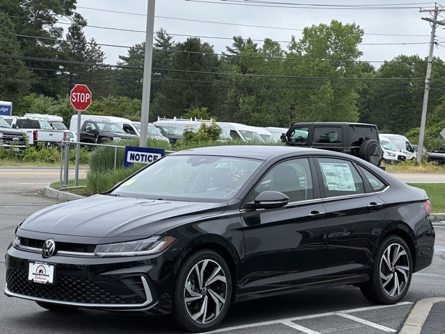 2025 Volkswagen Jetta SEL photo 4