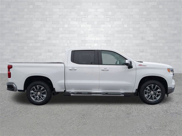 2026 Chevrolet Silverado 1500 LT photo 3