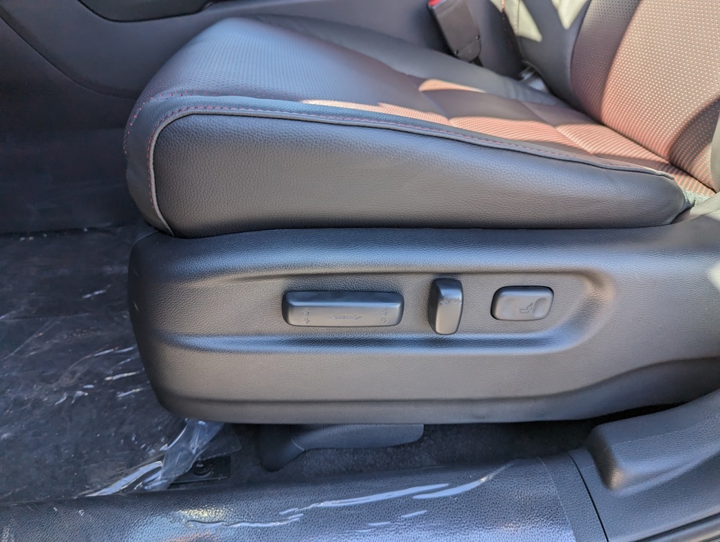 2026 Honda Ridgeline Black Edition photo 9