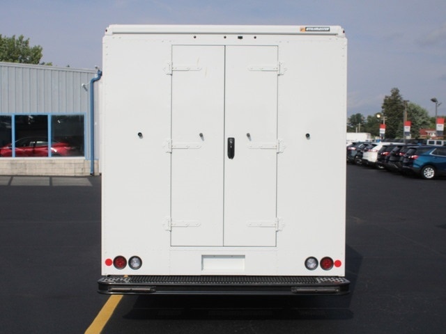2024 Ford E-450 photo 6