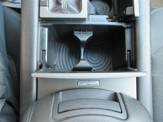 2014 Ford Taurus SEL photo 16