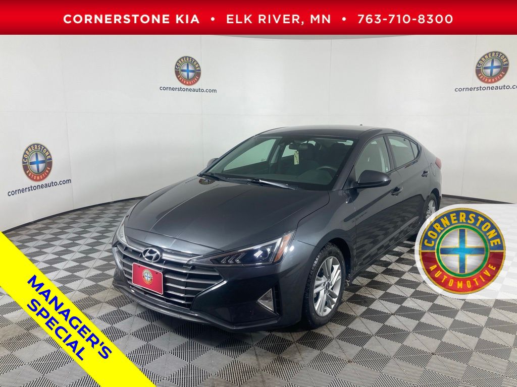 2020 Hyundai Elantra SEL's photo