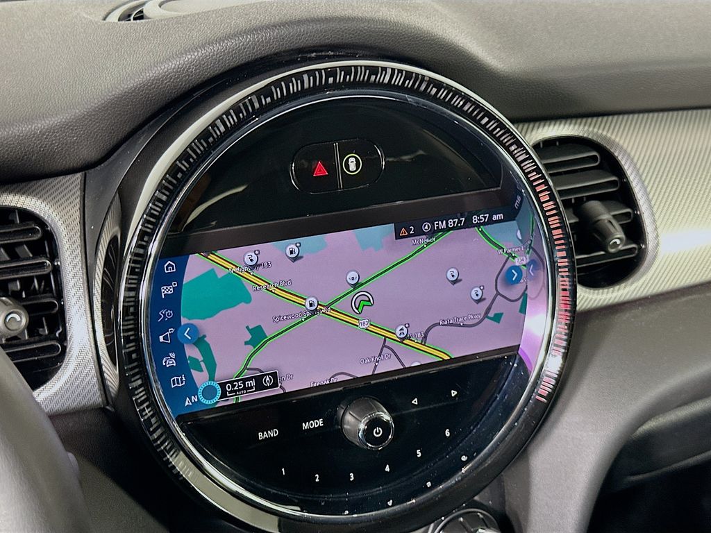2024 Mini Cooper SE Signature photo 8