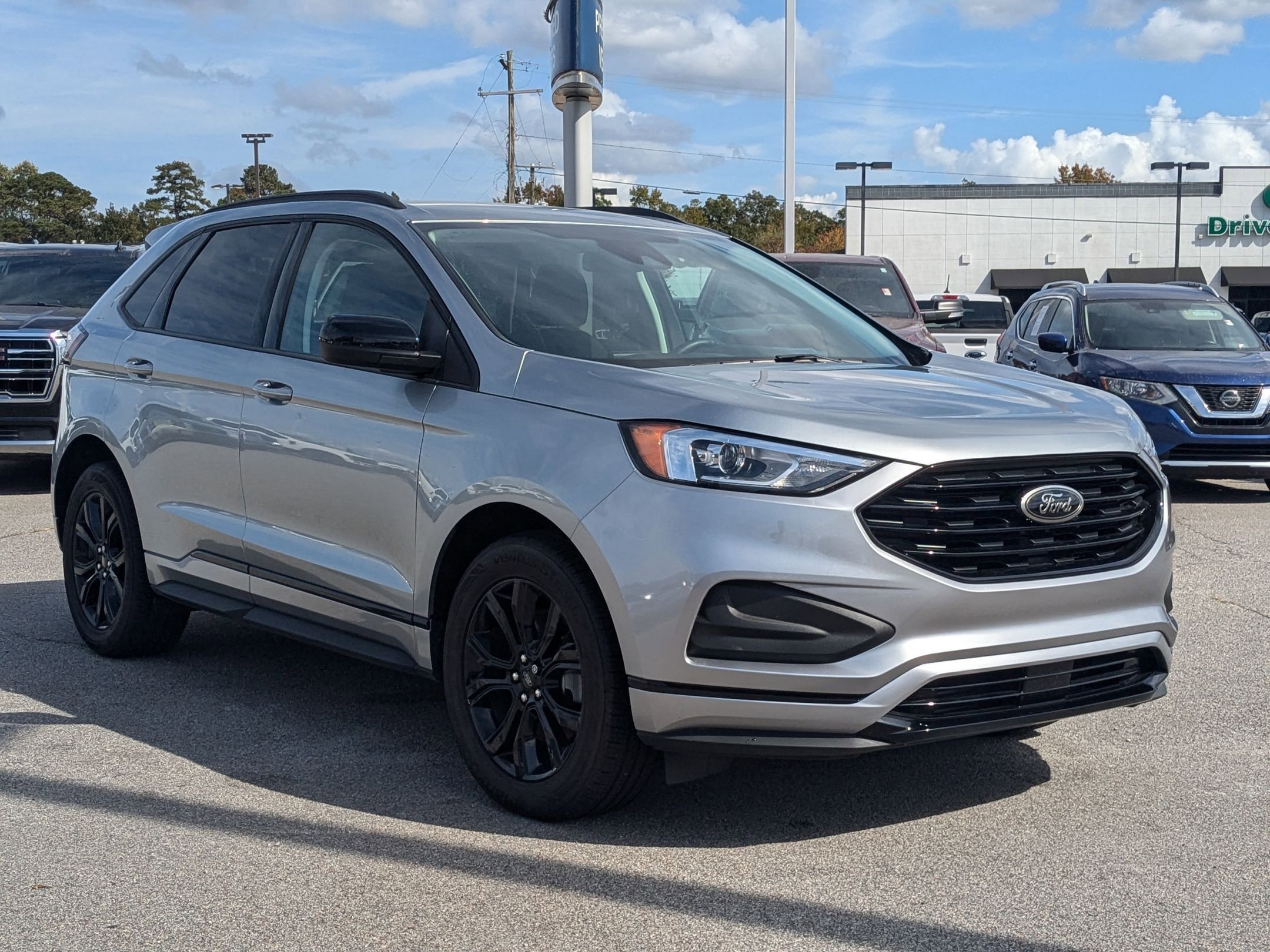 2024 Ford Edge SE photo 3