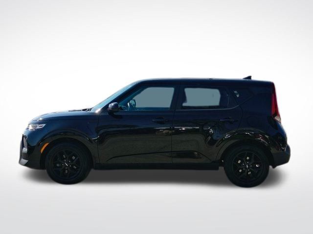 2022 Kia Soul LX photo 4
