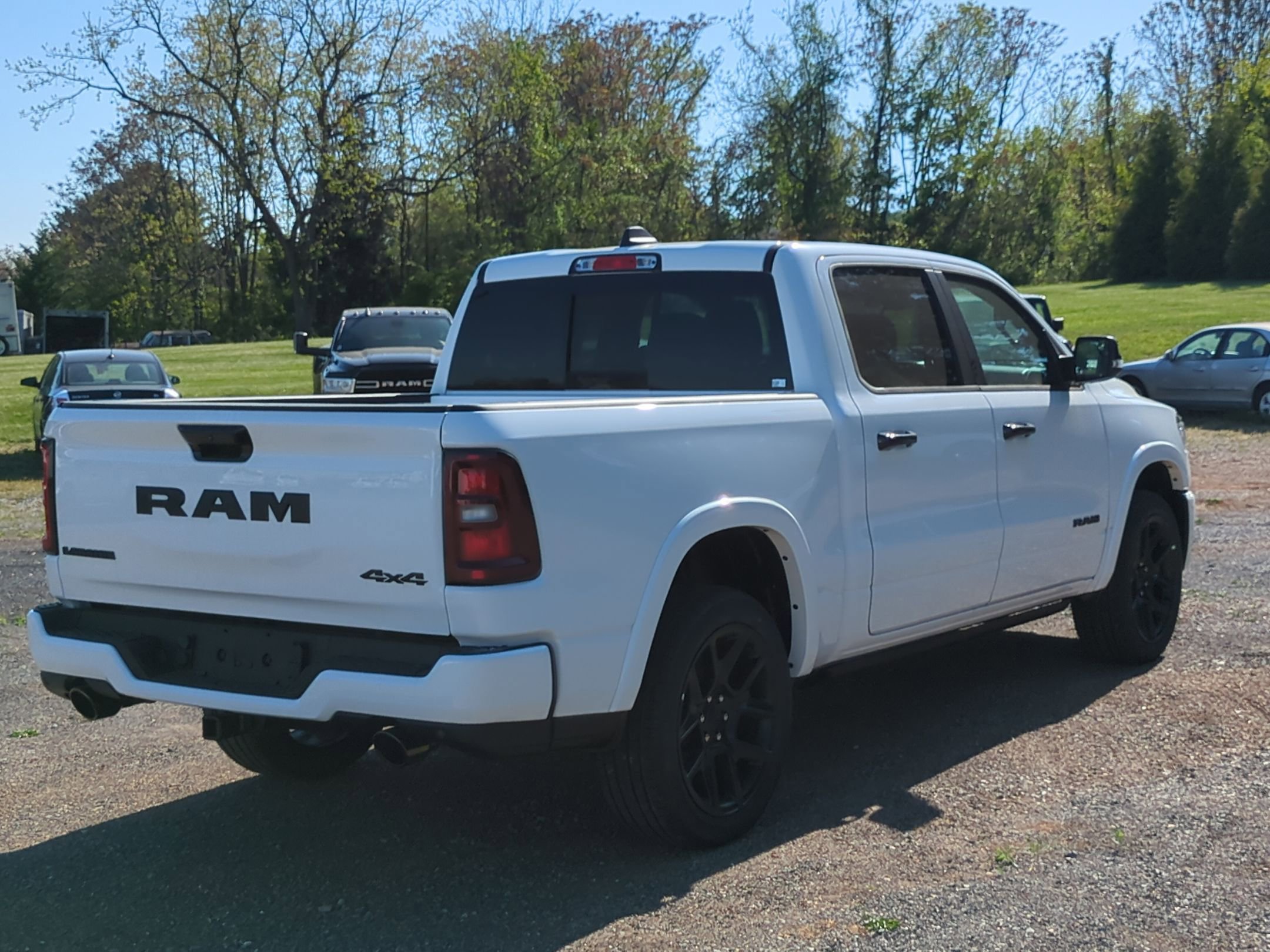 2025 Ram 1500 Laramie photo 3