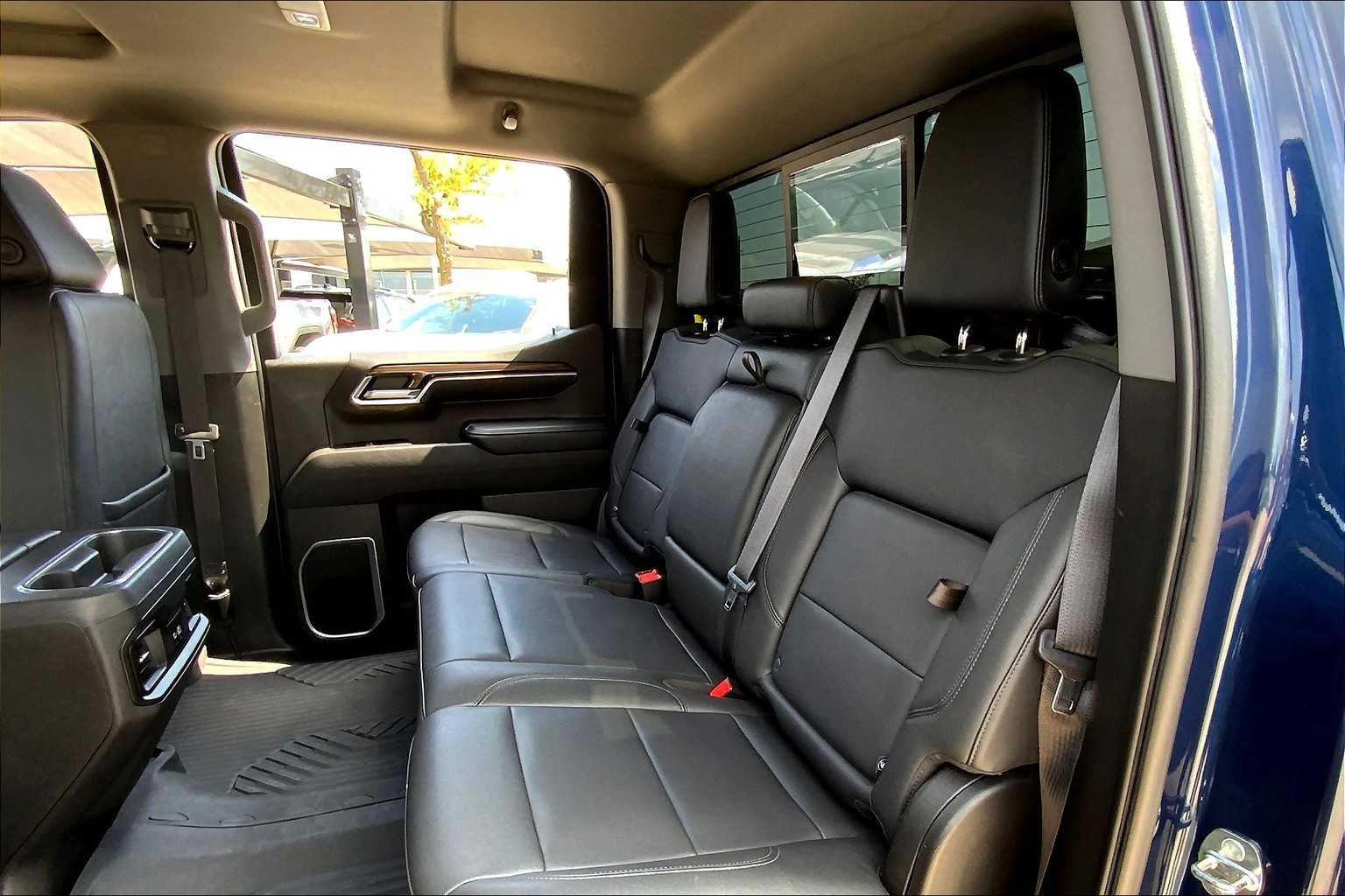 2022 Chevrolet Silverado 1500 RST photo 18