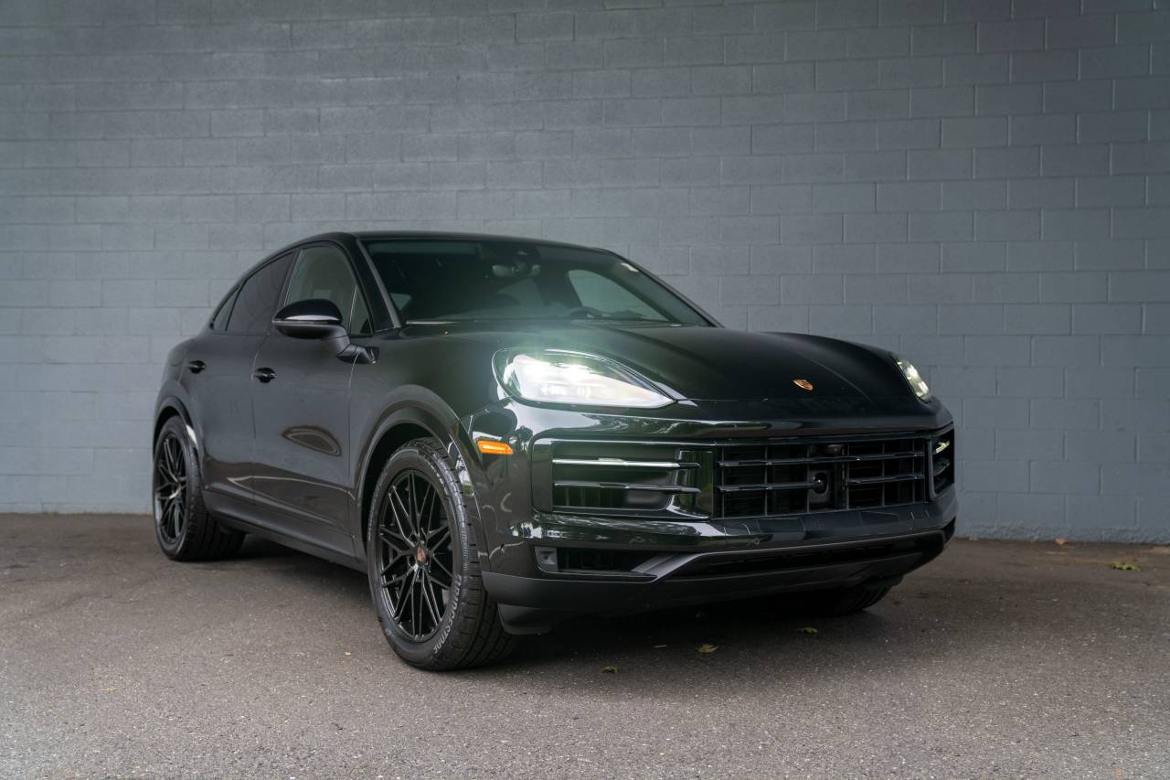 2025 Porsche Cayenne Coupe photo 13