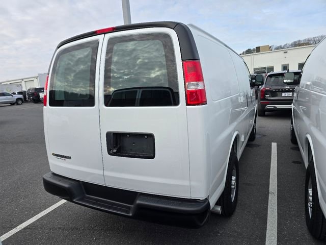 2025 Chevrolet Express 2500 Work Van photo 6