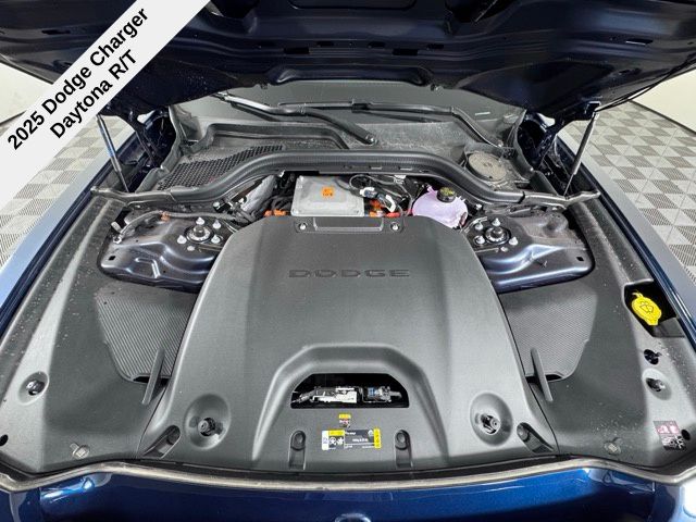2025 Toyota RAV4 LE photo 11