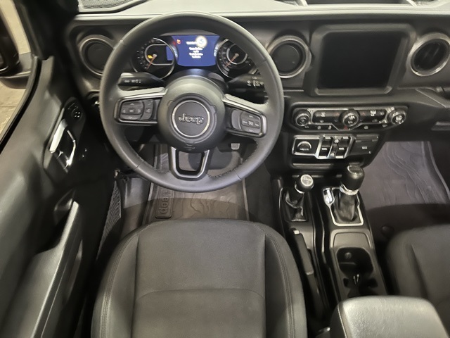 2023 Jeep Gladiator Willys photo 11