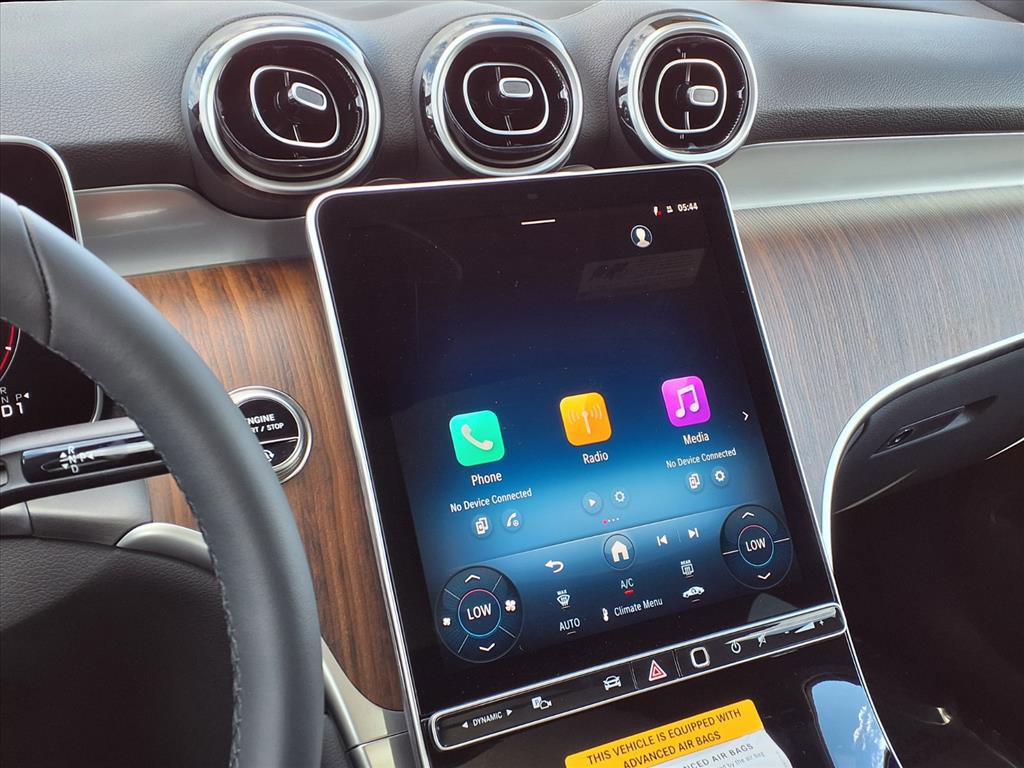 2026 Mercedes Benz GLC 300 photo 4