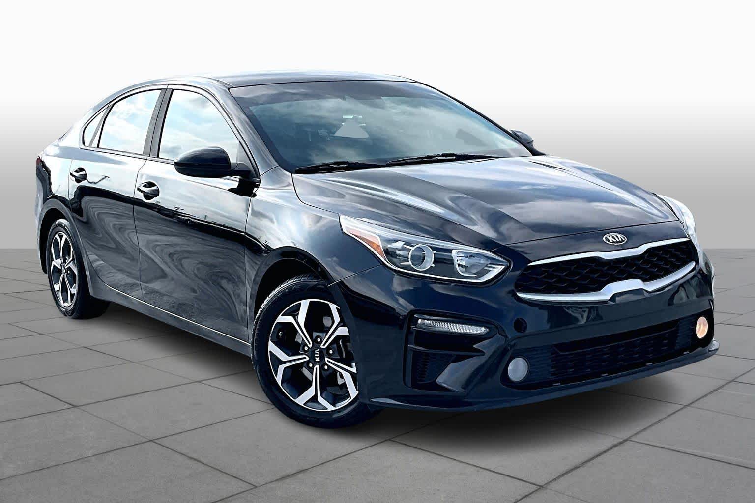 2019 Kia Forte LXS photo 2