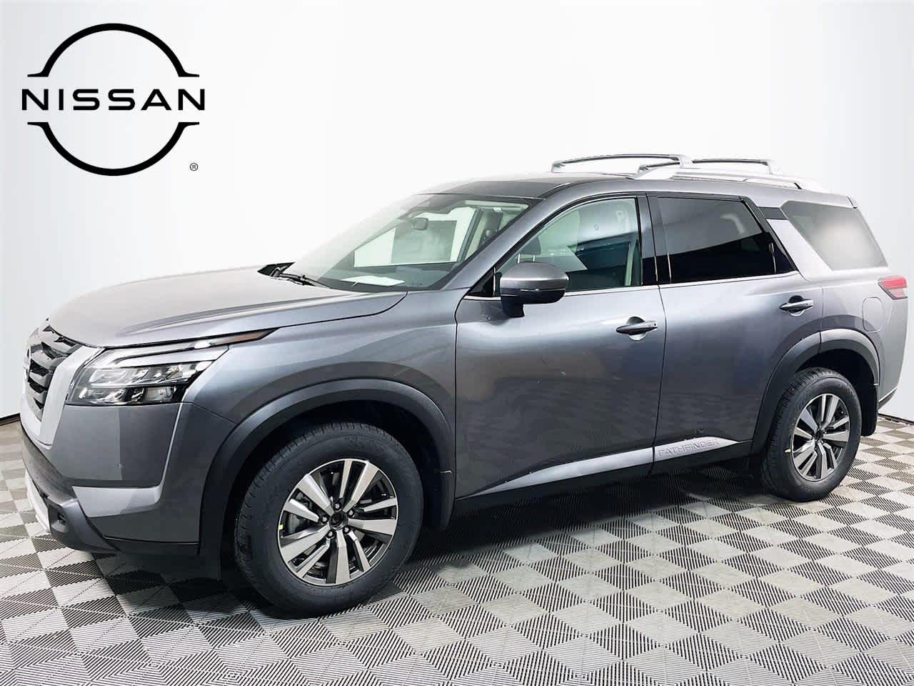 2025 Nissan Pathfinder SL