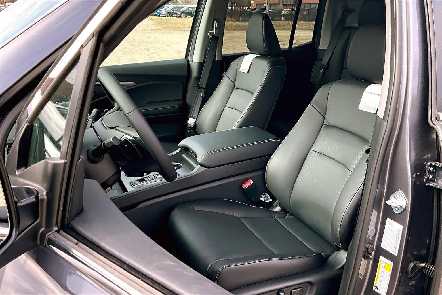 2025 Honda Ridgeline RTL photo 10