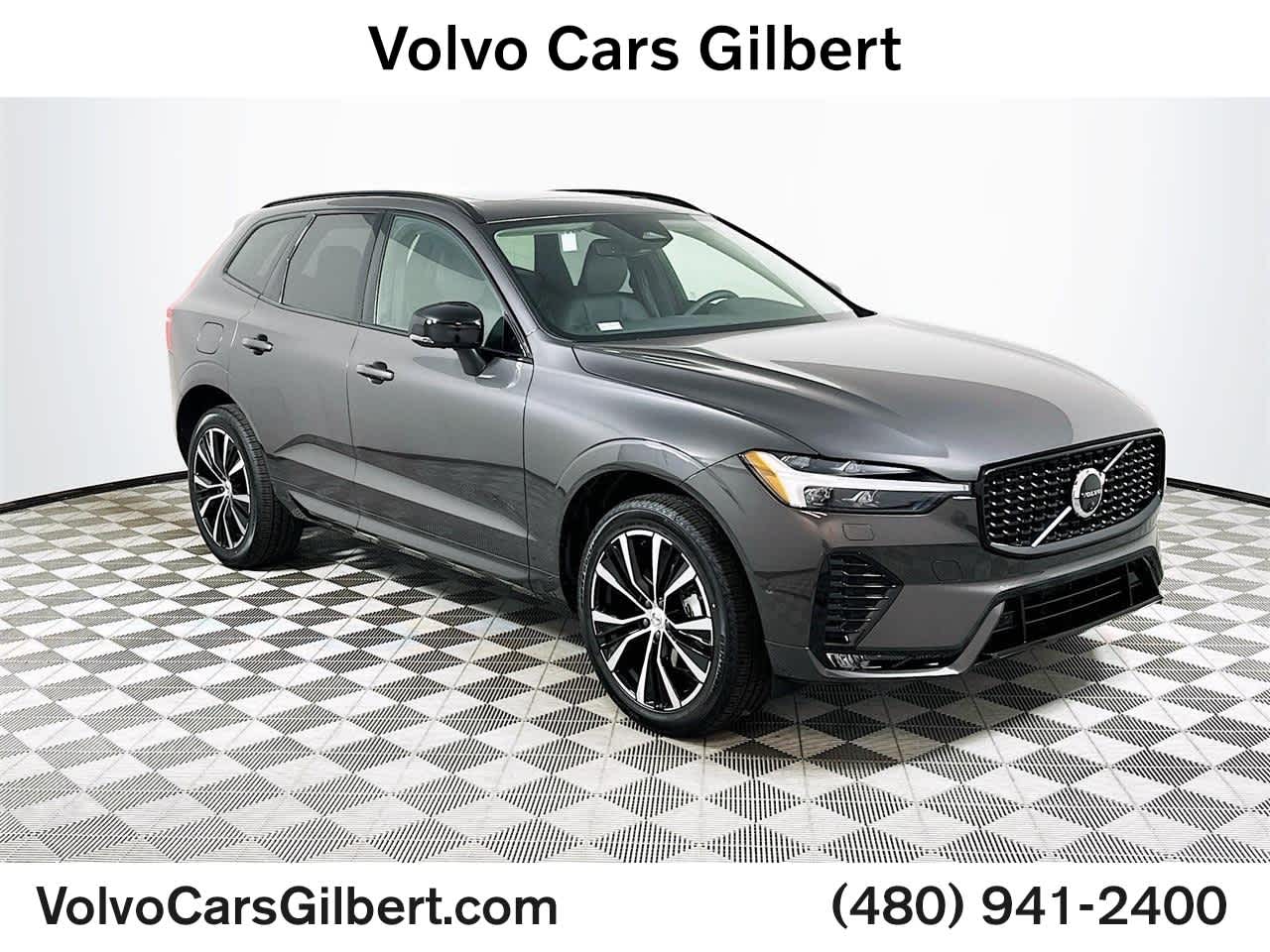 2025 Volvo XC60 Plus's photo