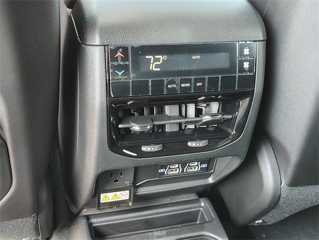 2025 Jeep Grand Cherokee Altitude X photo 28