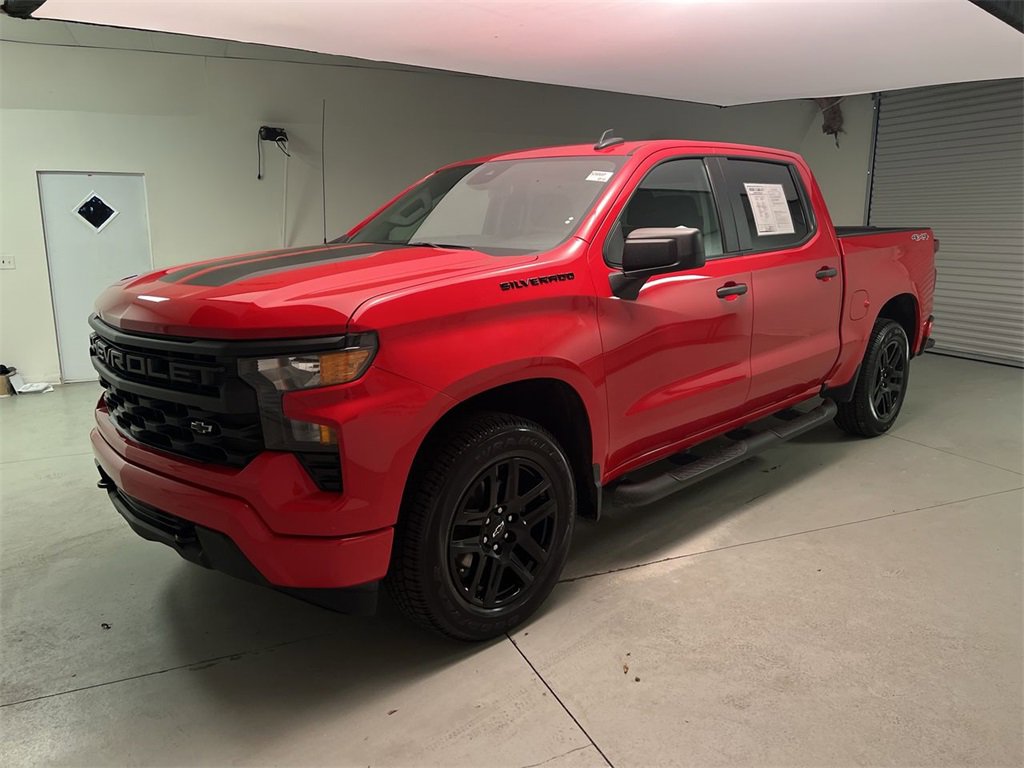2023 Chevrolet Silverado 1500 Custom photo 4
