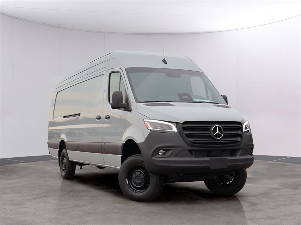 2026 Mercedes-Benz Sprinter Cargo Van Base's photo