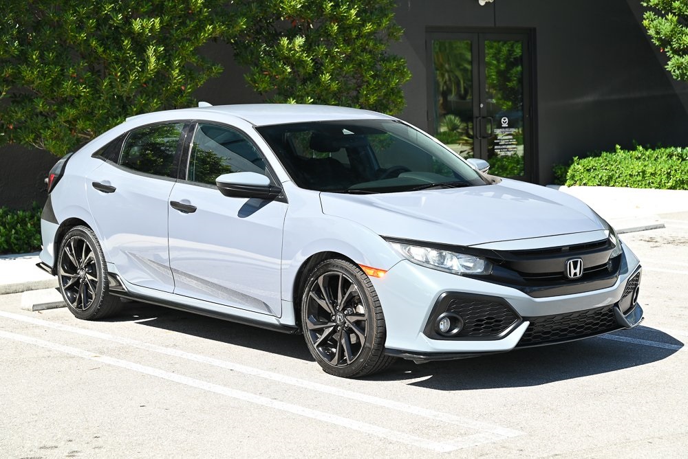 2019 Honda Civic Hatchback Sport photo 2