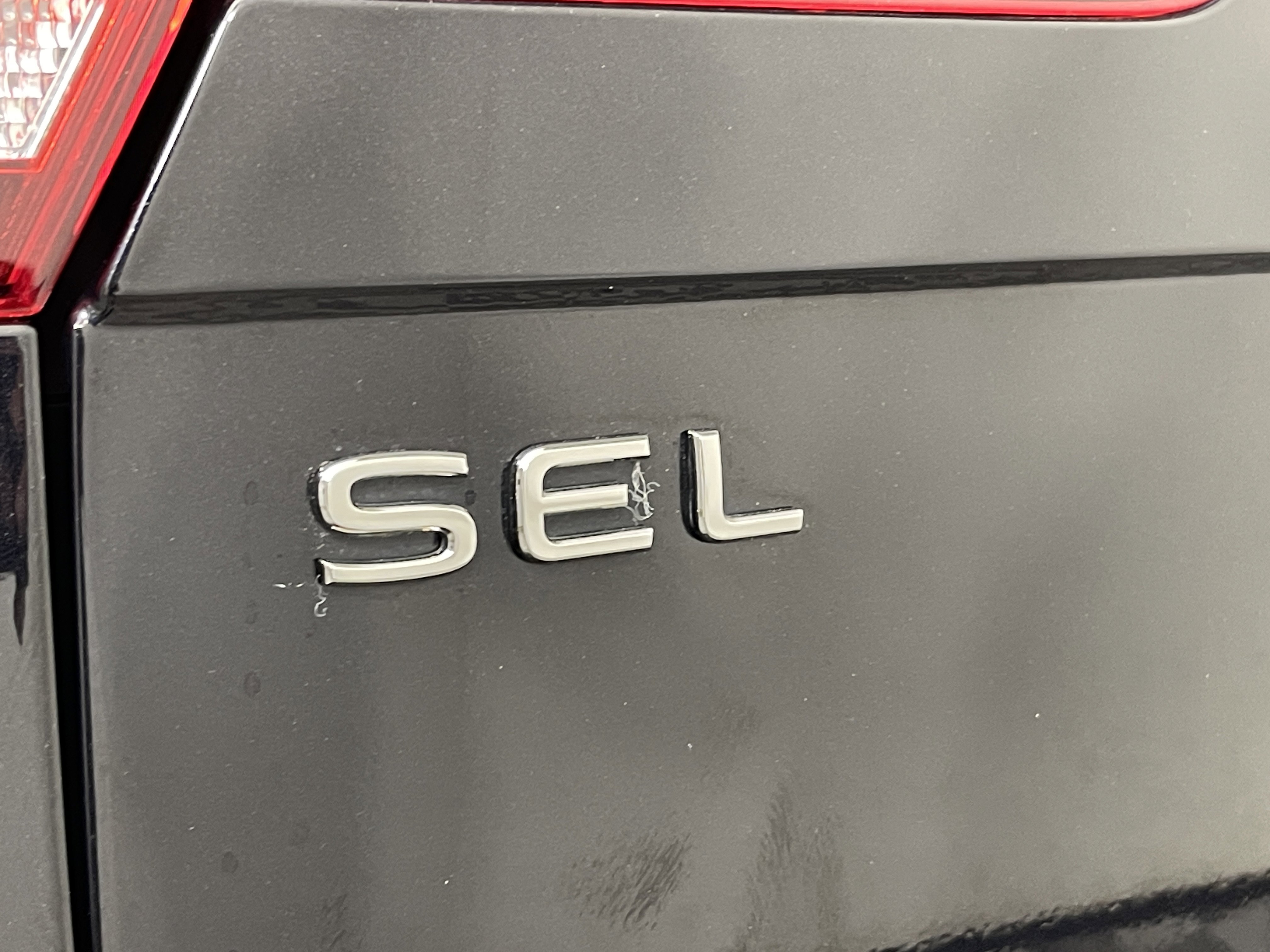 2024 Volkswagen Tiguan SEL R-Line Black photo 3