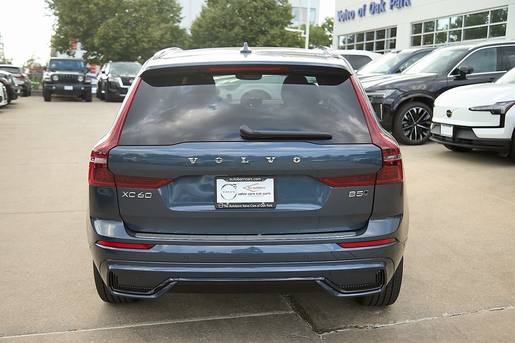 2026 VOLVO XC60 - Image 7