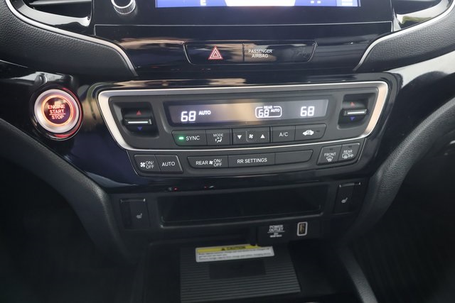 2023 Honda Ridgeline Black Edition photo 11