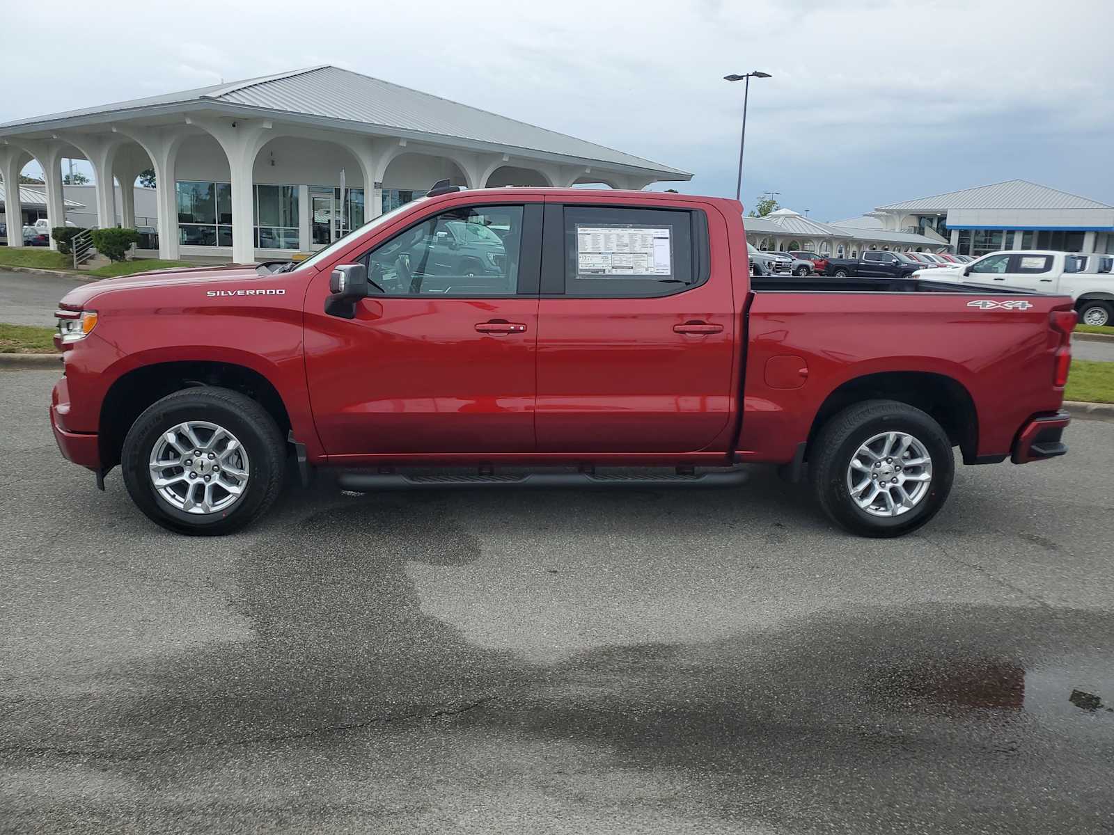 2025 Chevrolet Silverado 1500 RST photo 2