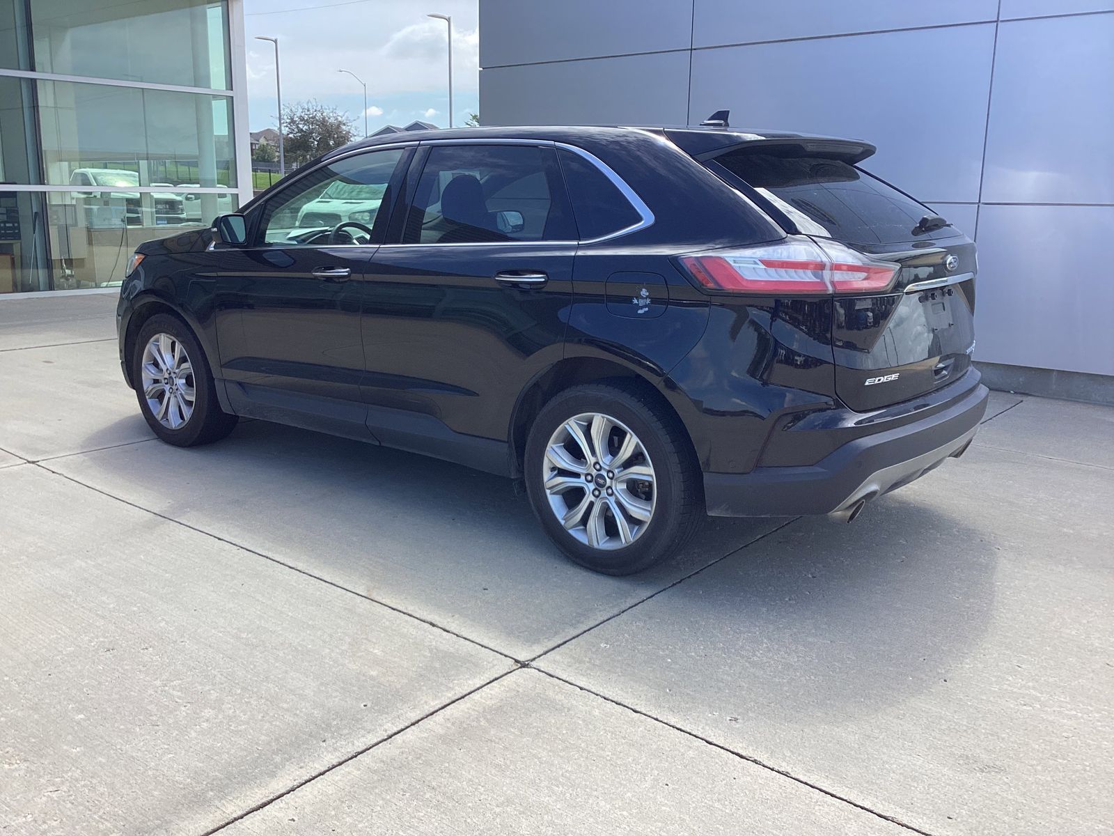 2019 Ford Edge Titanium photo 3